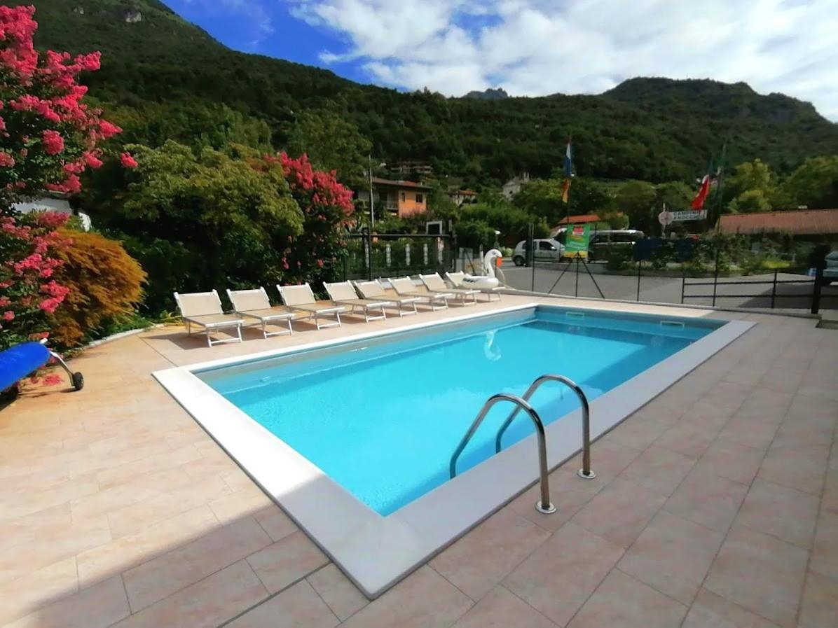 Villaggio Turistico Il Lago Dorato Carlazzo Екстериор снимка