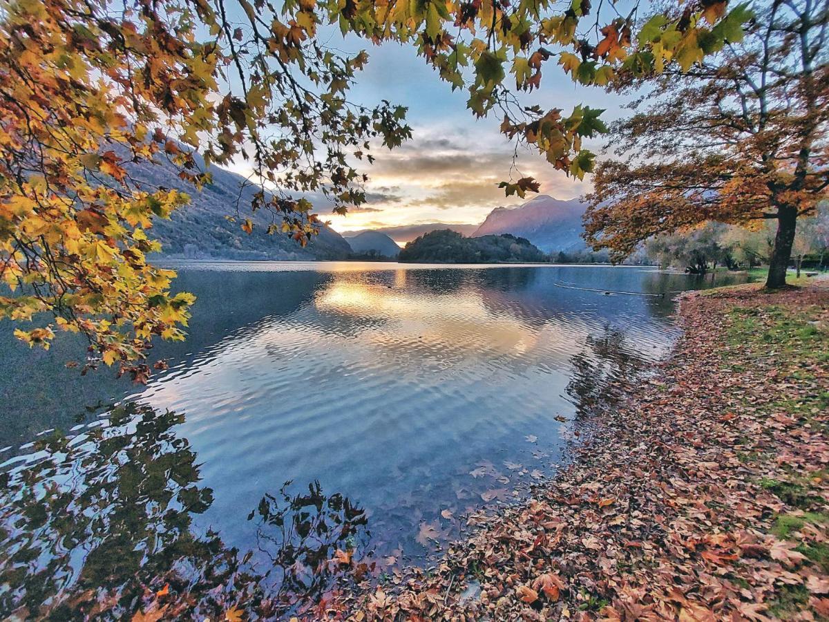 Villaggio Turistico Il Lago Dorato Carlazzo Екстериор снимка