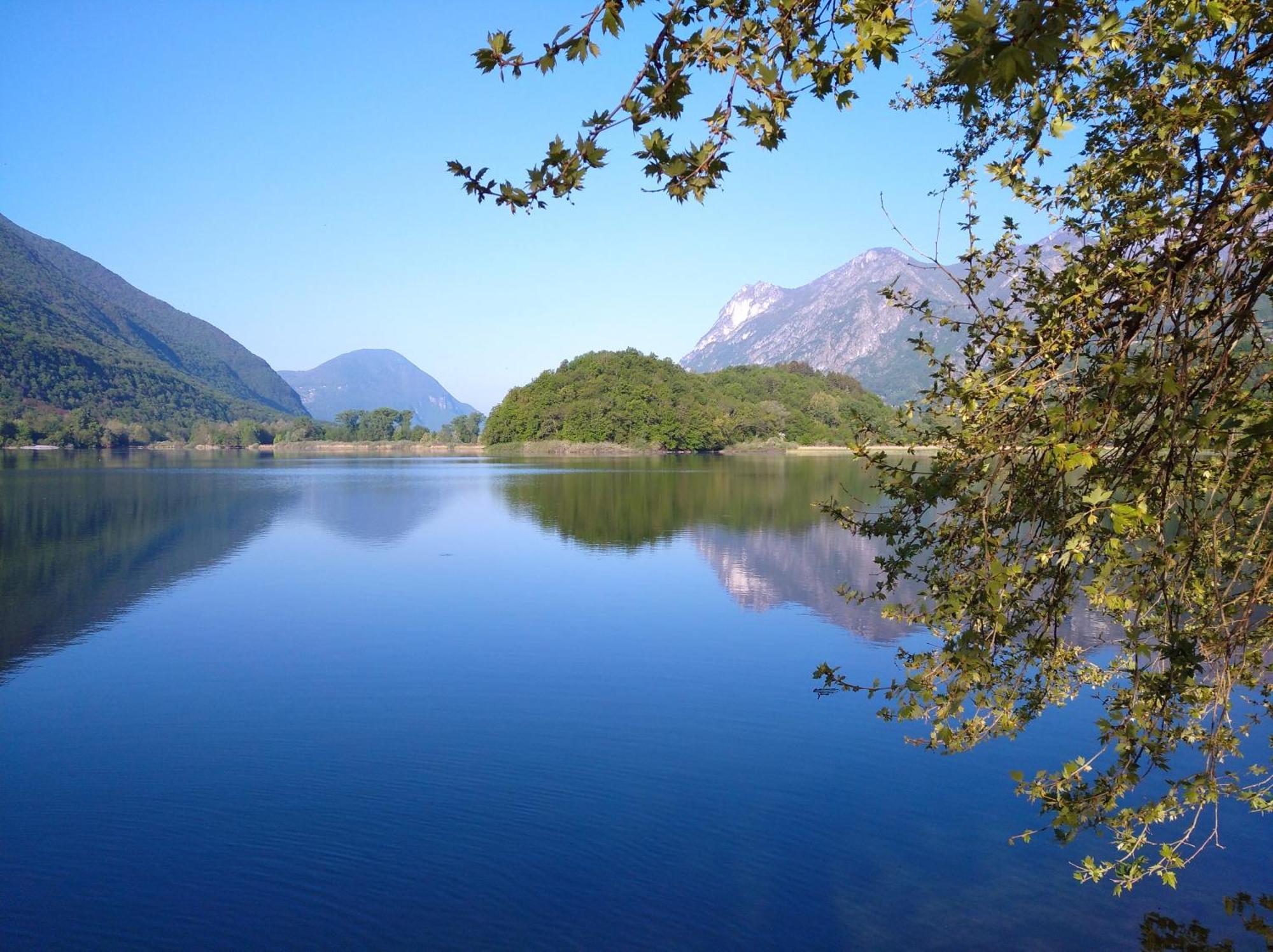 Villaggio Turistico Il Lago Dorato Carlazzo Екстериор снимка