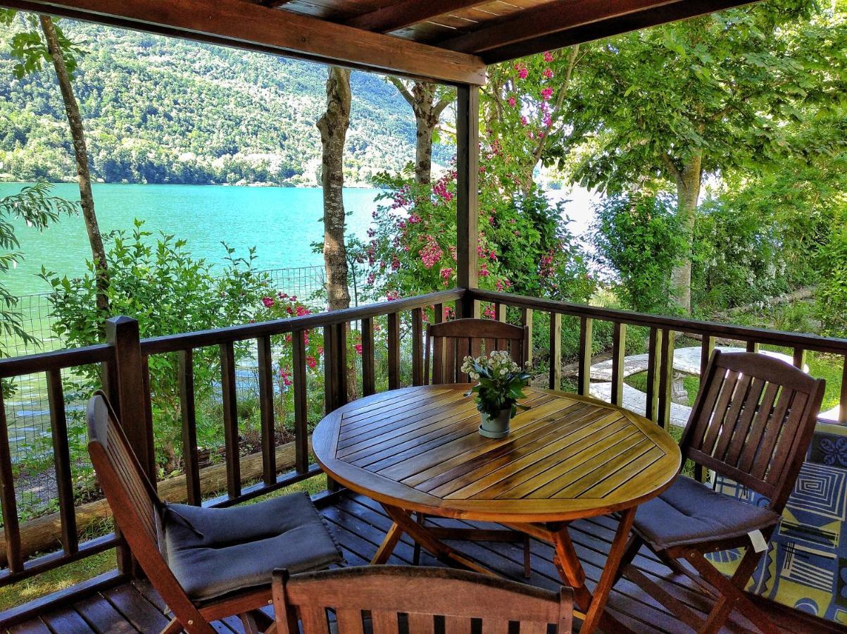 Villaggio Turistico Il Lago Dorato Carlazzo Екстериор снимка
