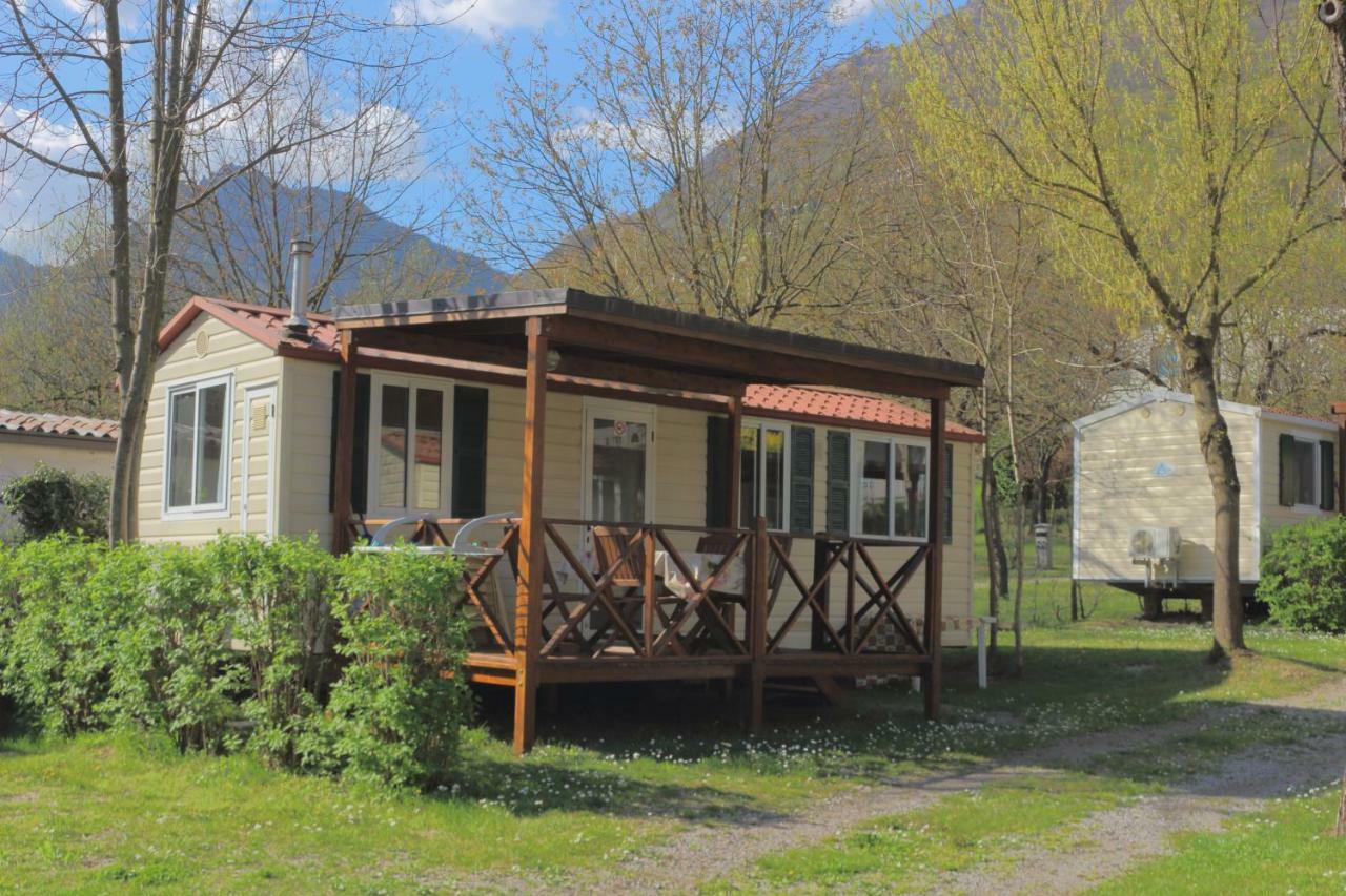 Villaggio Turistico Il Lago Dorato Carlazzo Екстериор снимка